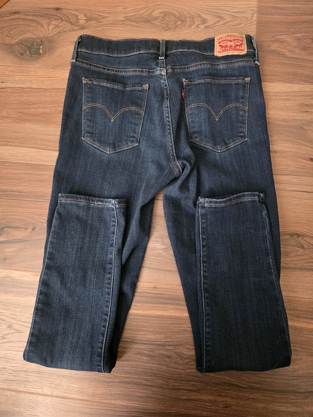 Levi’s 311 Shaping Skinny Jeans Women’s Size 29 Dark Wash Stretch Denim